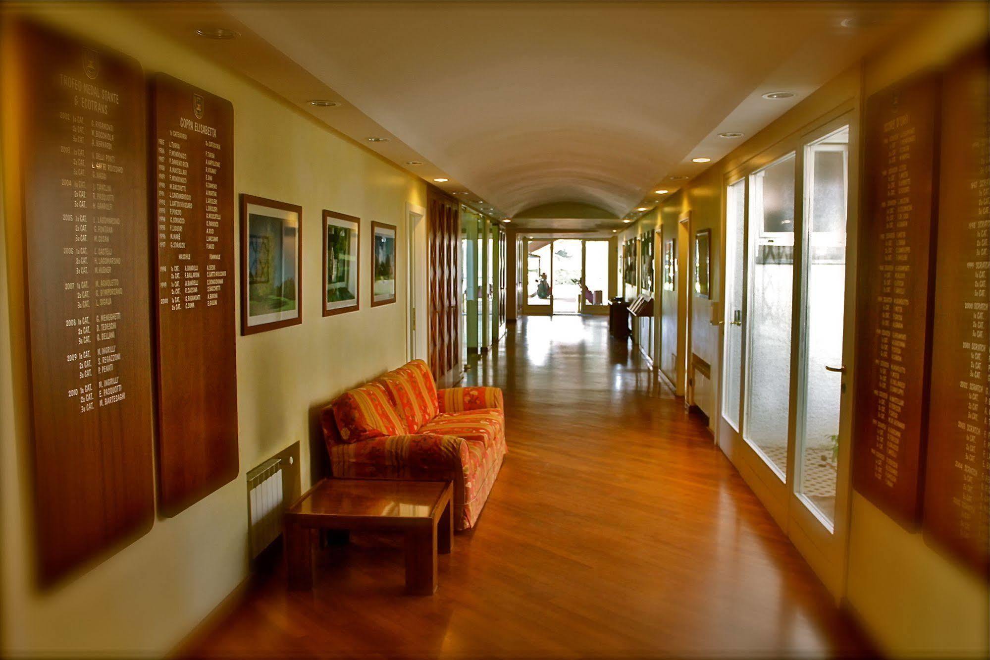 Golf Hotel La Pinetina Appiano Gentile Exterior foto